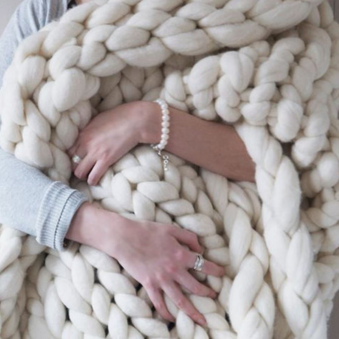 Chunky Wool Yarn for DIY Cozy Knits | Perfect for Arm Knitting, Blankets & Home Decor