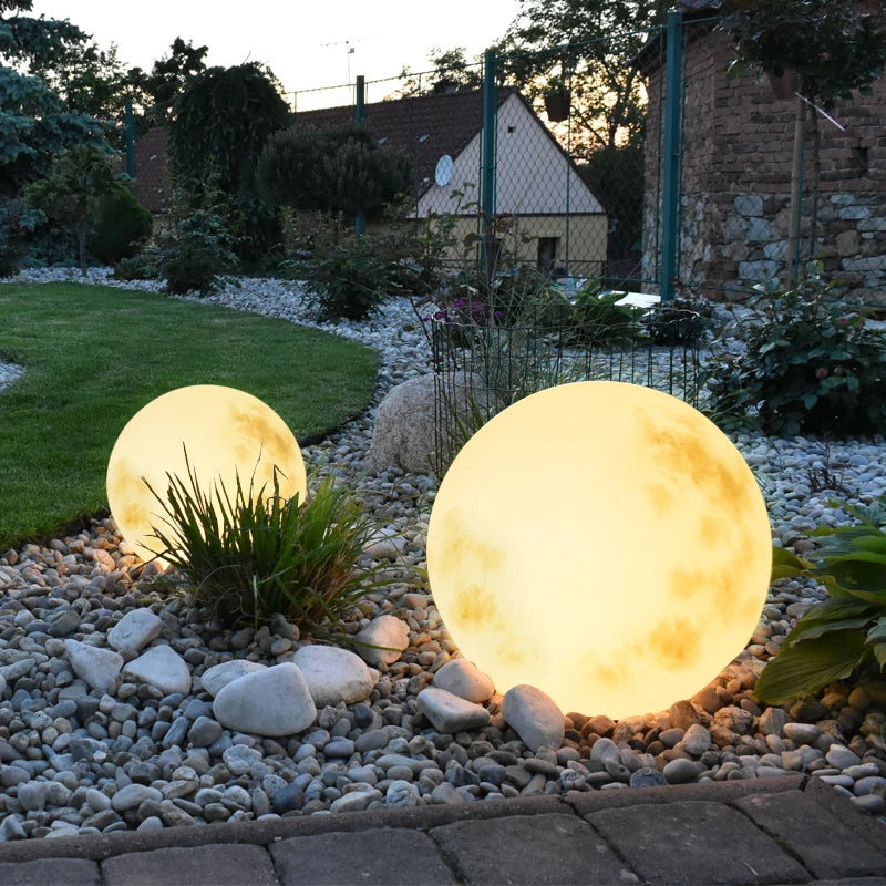 Garden Moonlamp | Garden lamp in the shape of a moon!