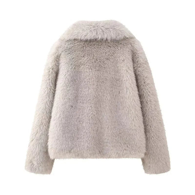 Luxurious Faux Fur Coat for Chic Winter Style – Elegant, Warm, and Eco-Friendly