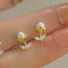 Golden Shell Pearl Floral Stud Earrings – Sterling Silver