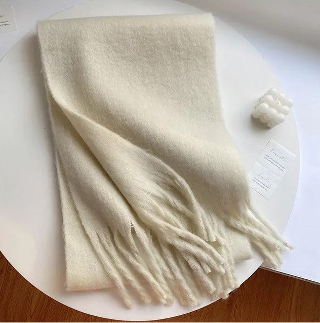 Linda Cashmere Scarf | Luxurious Warmth with Elegant Style