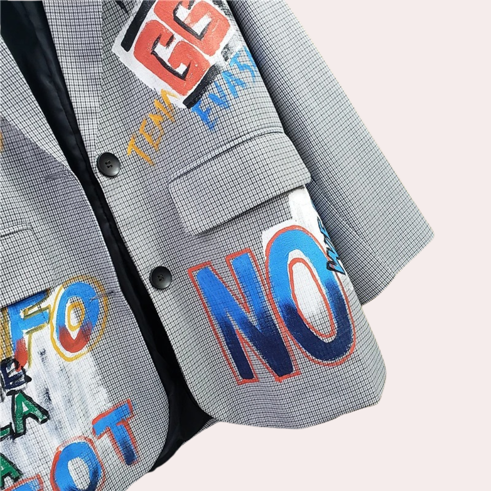 Berthe | Oversized Women's Blazer with Graffiti Text