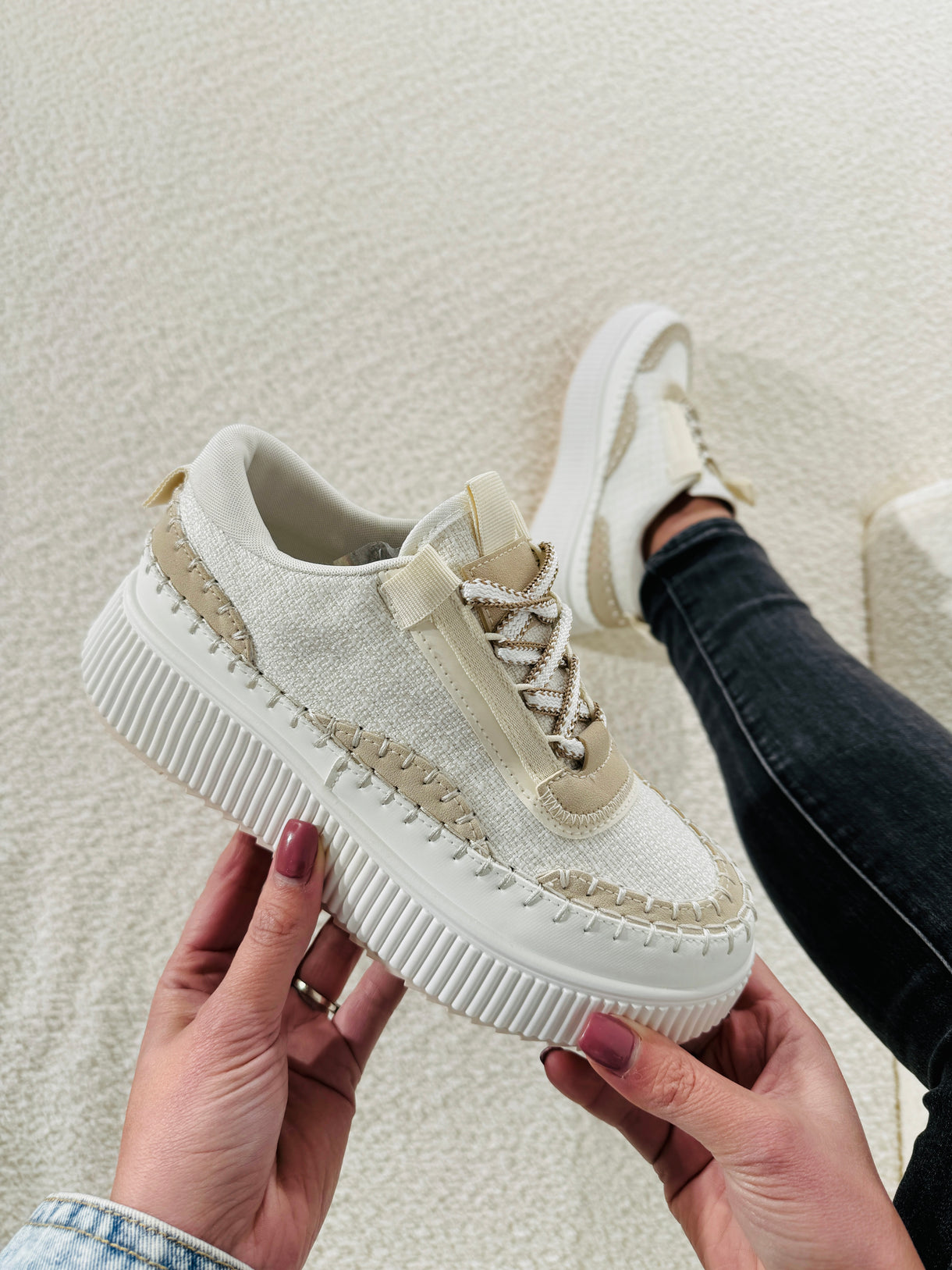 Agnes Comfy Sneakers