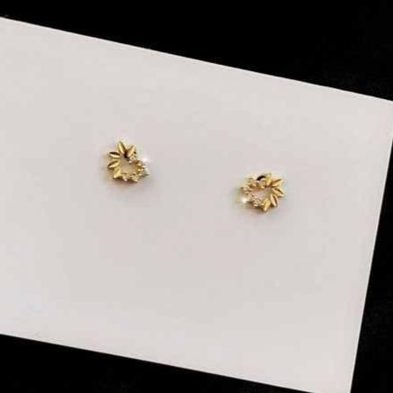 Gold-Plated Sterling Silver Heart-Shaped Cubic Zirconia Stud Earrings