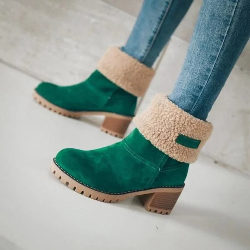 Women's Lined Ankle Boots with Block Heel - Warm Winter Boots with Foldable Collar