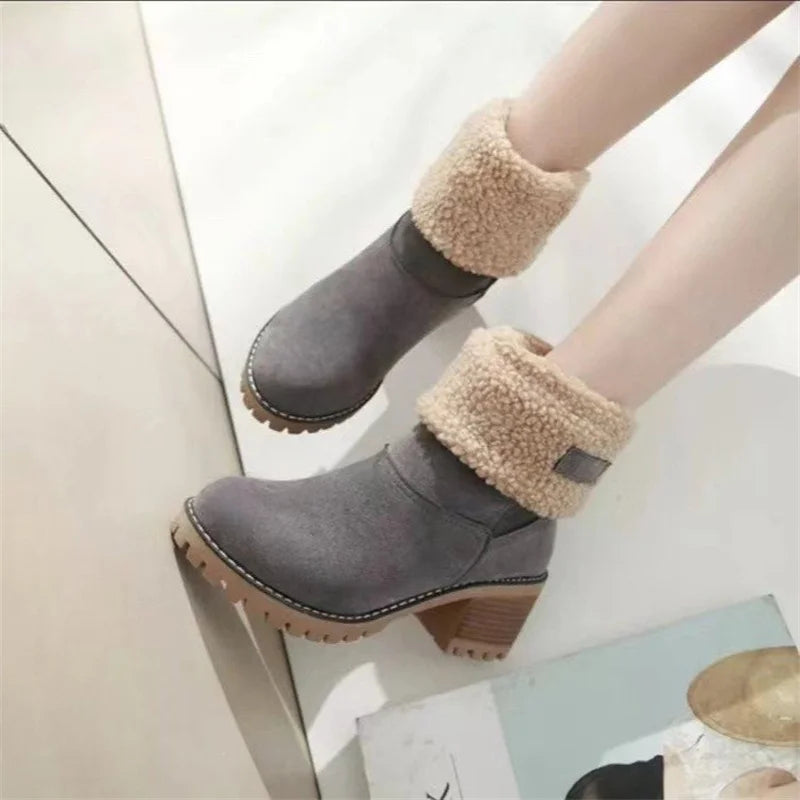 Women's Lined Ankle Boots with Block Heel - Warm Winter Boots with Foldable Collar