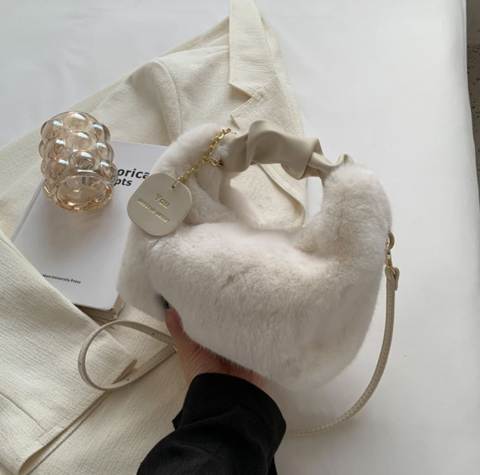 Fluffy Handbag | The Bag You’ll Want to Cuddle