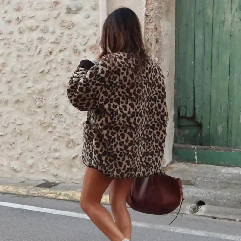 Sara™ Leopard Fleece Jacket | Cozy and Chic Oversized Fleece for Effortless Style