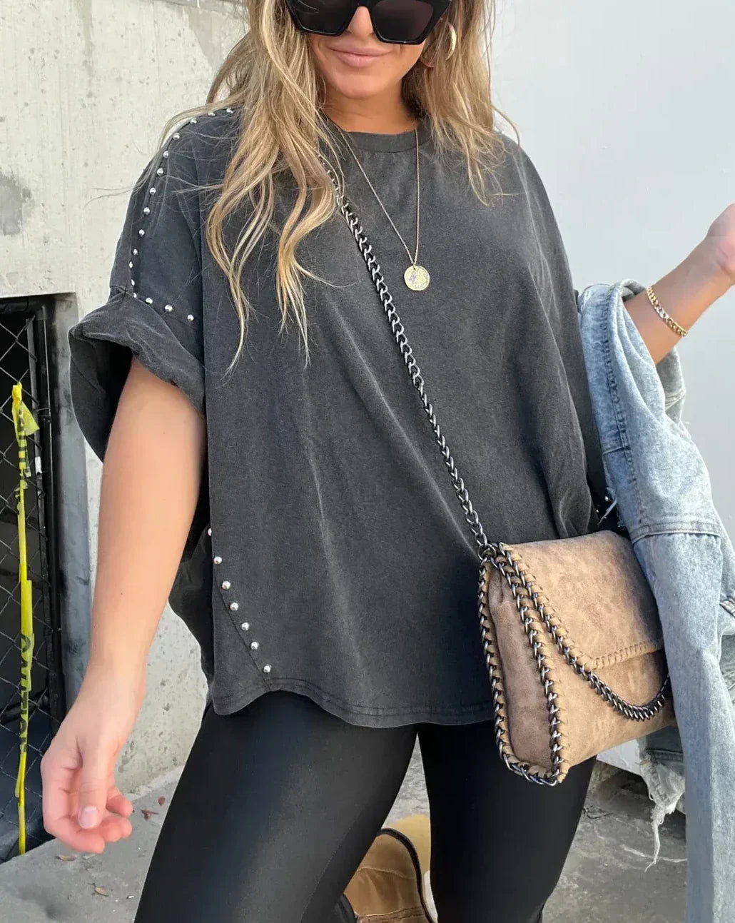 Esmée Oversized T-Shirt with Studs – Trendy and Comfortable