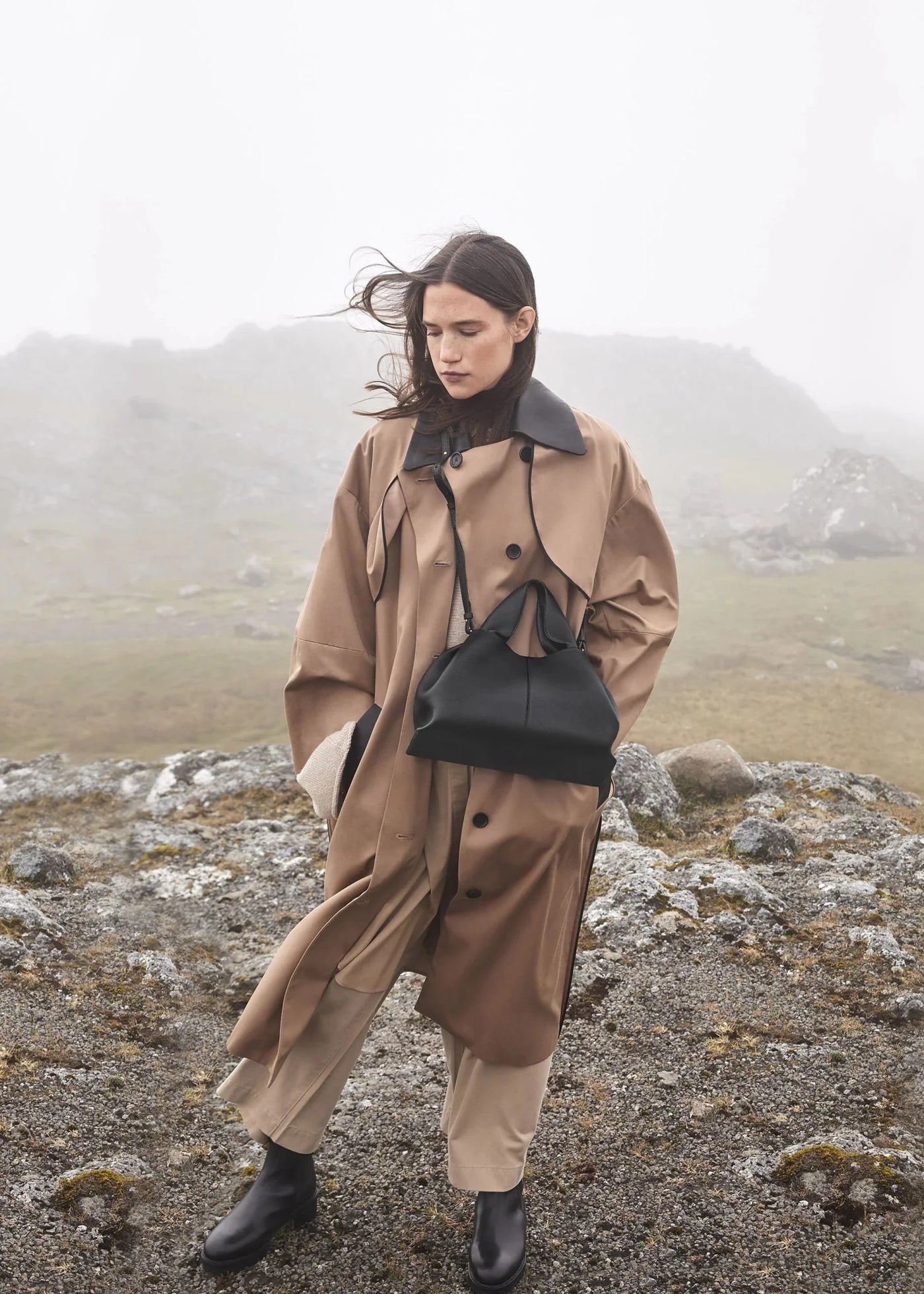 Numéro Neuf – Chic and Contemporary Bag for Effortless Elegance